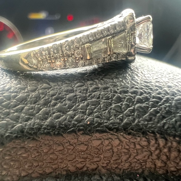 Neil lane engagement ring size 5.5 - Picture 3 of 5